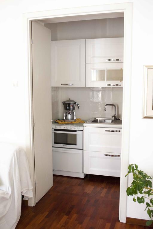 Spanish Step Apartment *
