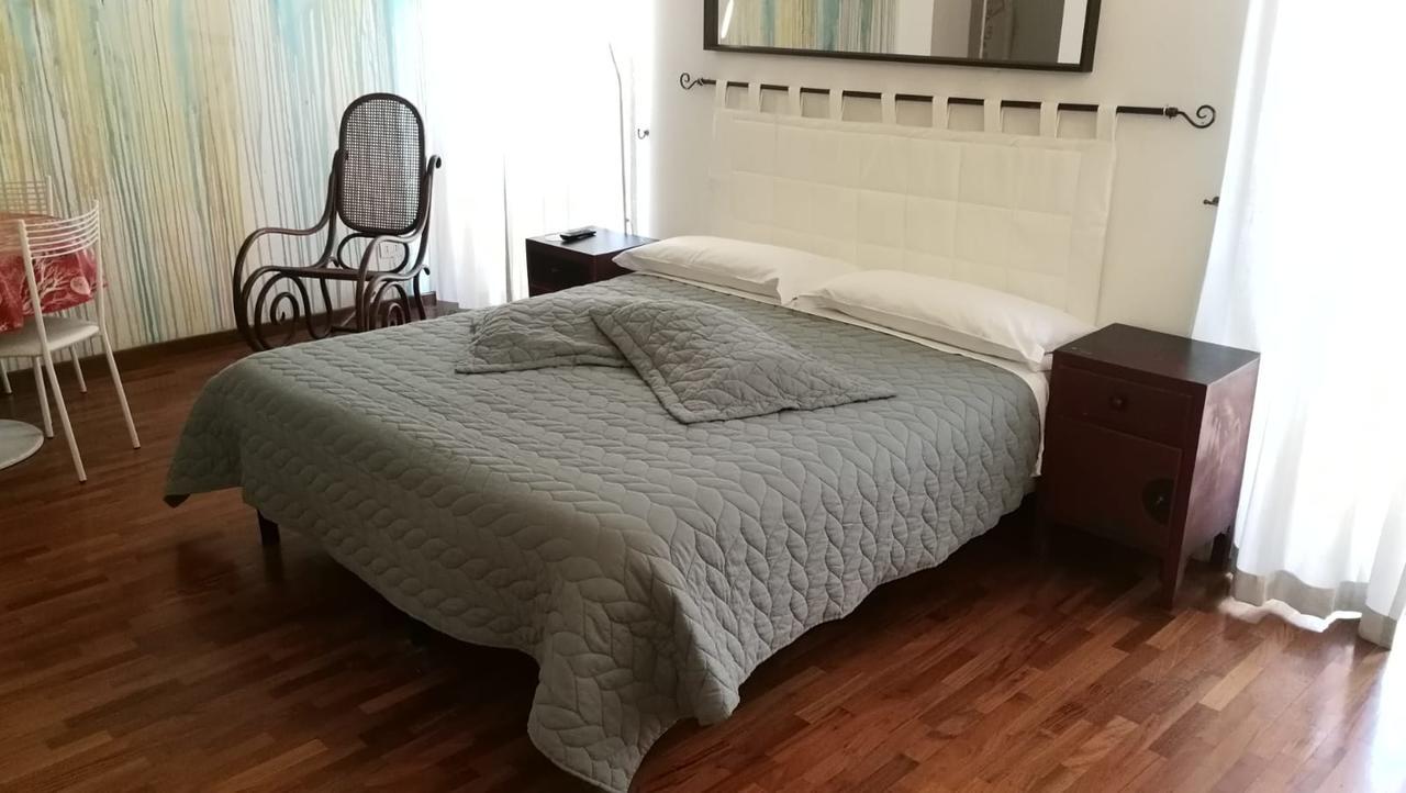 Spanish Step Apartment Rom
