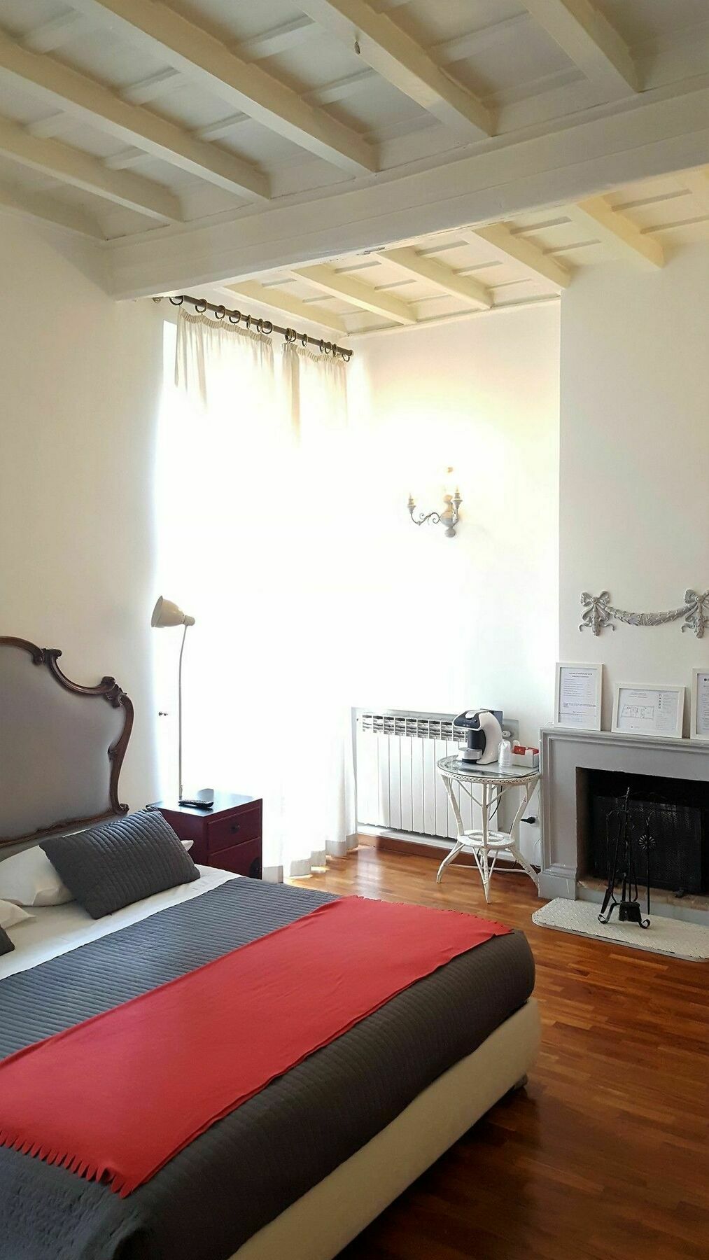 Spanish Step Apartment